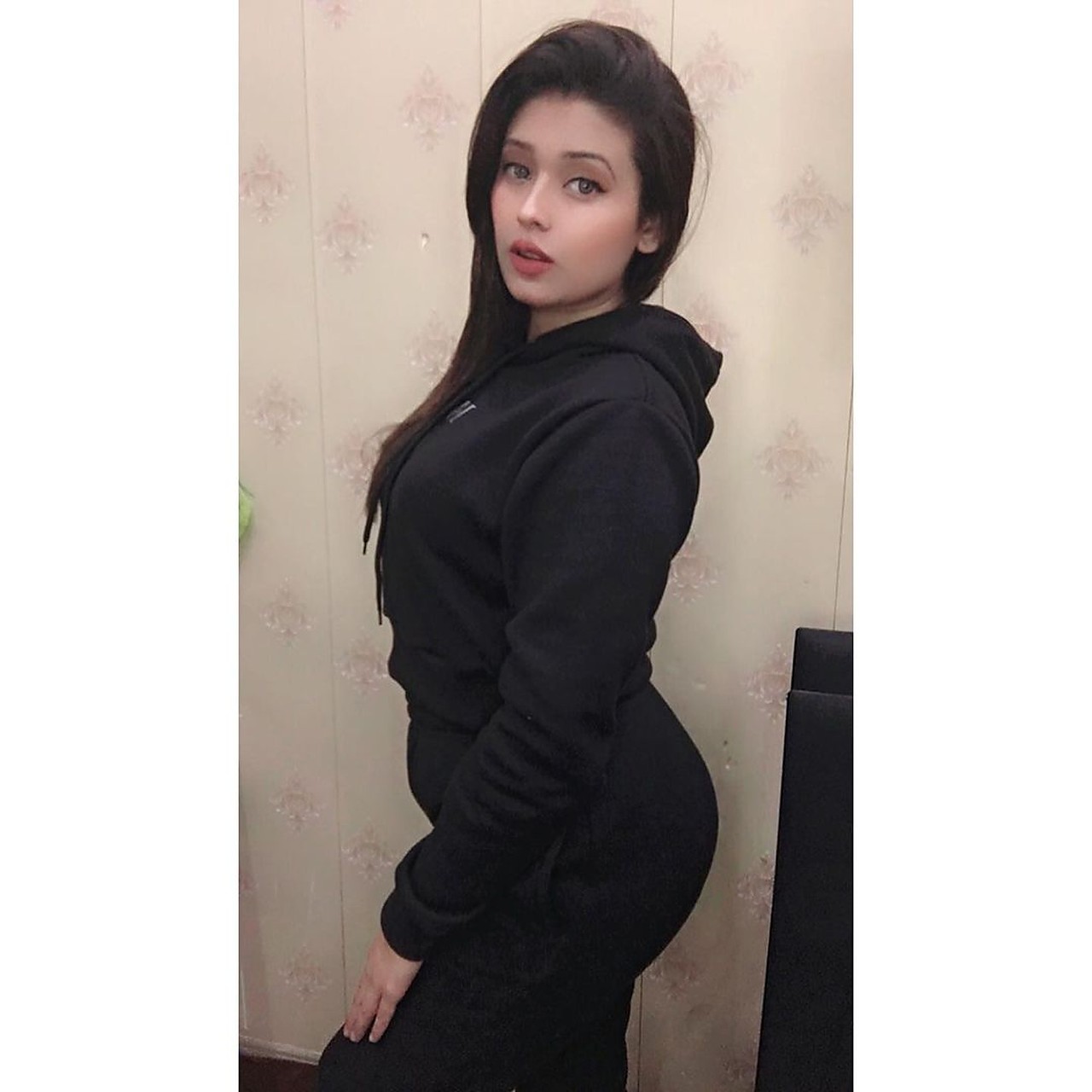 Female spa team member at Bella Massage Center Dubai Business Bay